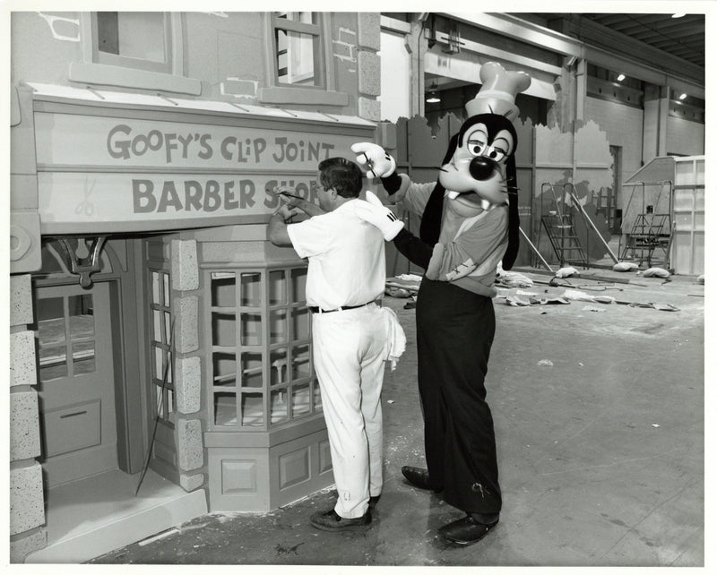 Disney Publicity Photo (1988): Goofy's Clip Joint