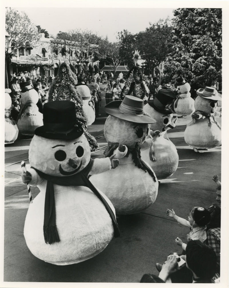 Disney Publicity Photo (1980s): Christmas Parade